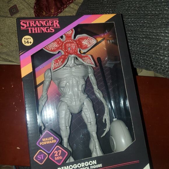 Stranger Things - Picture 2 of 3